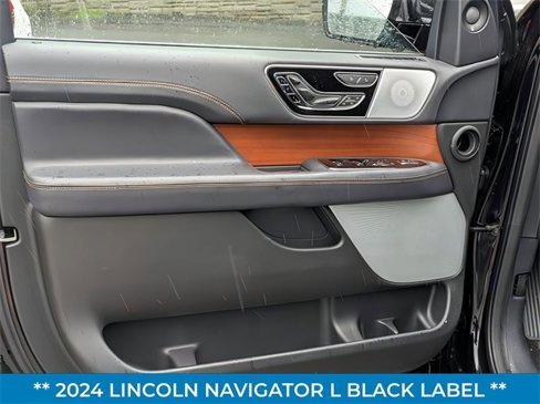 Used 2024 Lincoln Navigator L Black Label image 11