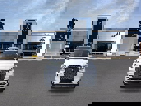 New 2025 Lincoln Corsair AWD w/ Equipment Group 101A image 6