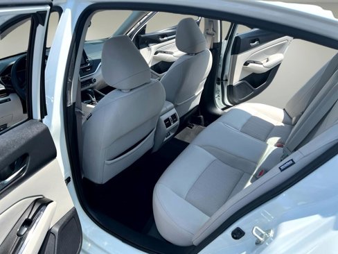 Used 2020 Nissan Altima 2.5 SV image 13
