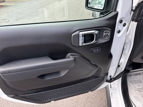 Used 2024 Jeep Wrangler Willys image 10