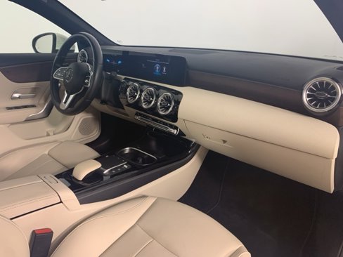 Used 2022 Mercedes-Benz A 220 4MATIC image 25