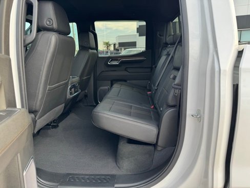 Used 2023 Chevrolet Silverado 1500 High Country w/ Technology Package image 22