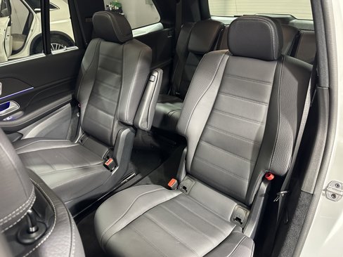 New 2026 Mercedes-Benz GLS 580 4MATIC image 18
