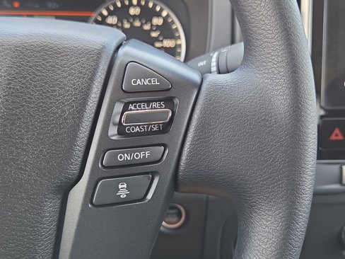 Used 2025 Nissan Frontier SV image 14