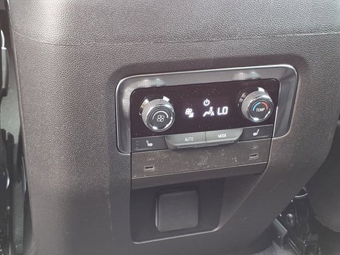 New 2026 Chevrolet Suburban LT w/ Comfort Package image 15