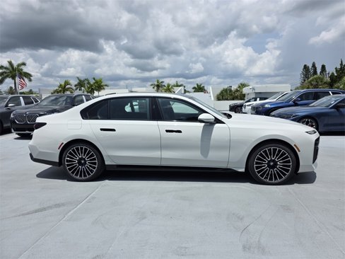 New 2025 BMW 760i xDrive image 3