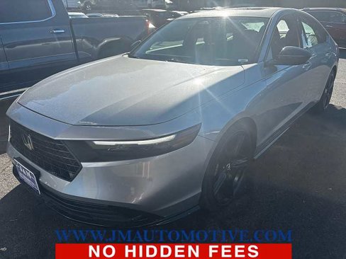 Used 2023 Honda Accord Sport image 1