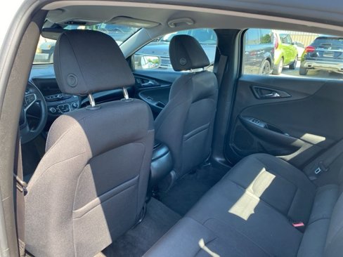 Used 2019 Chevrolet Malibu LS image 17