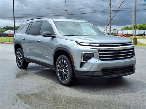 New 2025 Chevrolet Traverse LT w/ Sun and Wheel Package image 1