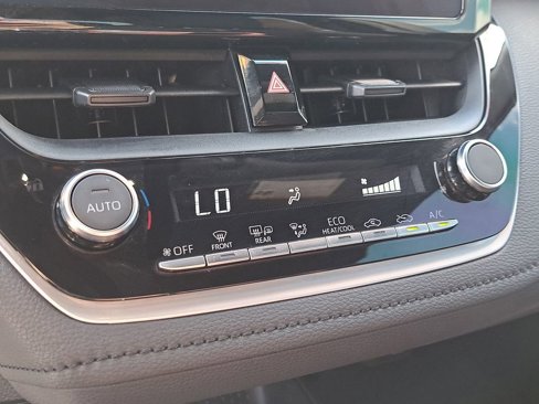 Used 2023 Toyota Corolla LE image 23