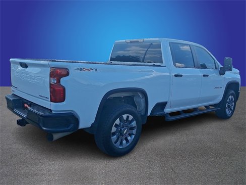 Used 2024 Chevrolet Silverado 2500 Custom w/ Custom Value Package image 4