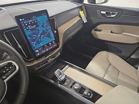 New 2026 Volvo XC60 B5 Plus w/ Climate Package image 13