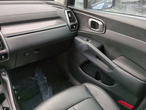 Used 2023 Kia Sorento S image 24