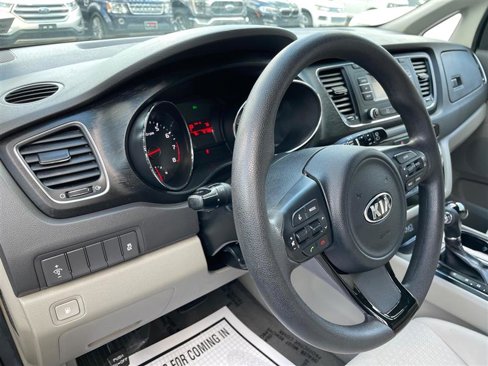 Used 2016 Kia Sedona LX w/ LX Convenience Package image 60