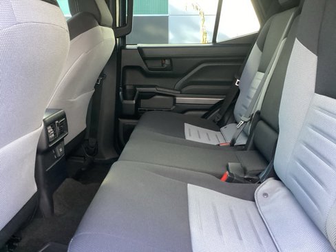 Used 2025 Toyota 4Runner 4WD image 4