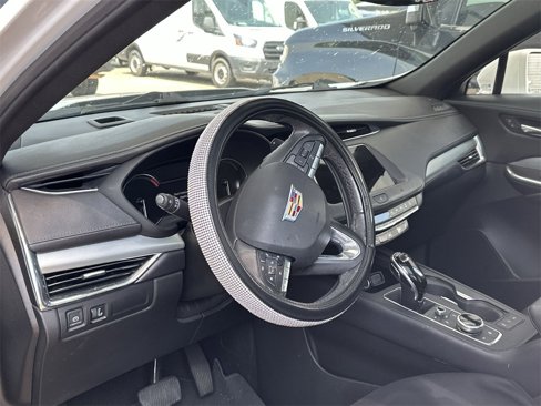 Used 2020 Cadillac XT4 Premium Luxury image 4