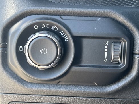 Used 2024 Jeep Wrangler Unlimited Rubicon w/ Safety Group image 26