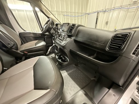 Used 2024 RAM ProMaster 2500 w/ Convenience Group image 11