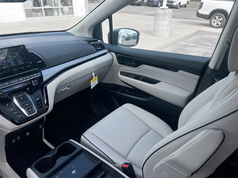 New 2026 Honda Odyssey Touring image 29