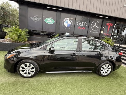 Used 2022 Toyota Corolla LE image 7