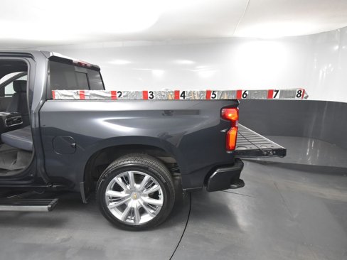 Used 2024 Chevrolet Silverado 1500 High Country image 45