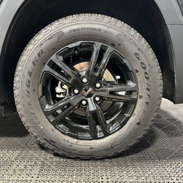 Certified 2024 GMC Terrain AT4 w/ Infotainment Package II image 23
