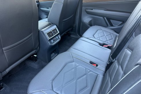 New 2026 Volkswagen Atlas SE image 11