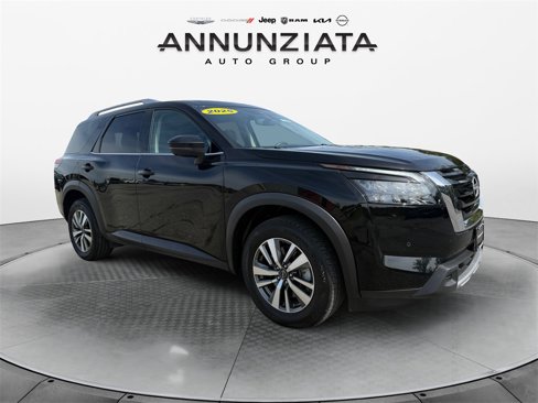 Used 2025 Nissan Pathfinder SL image 7