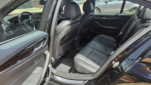 Used 2018 BMW 530e w/ Premium Package 2 image 24