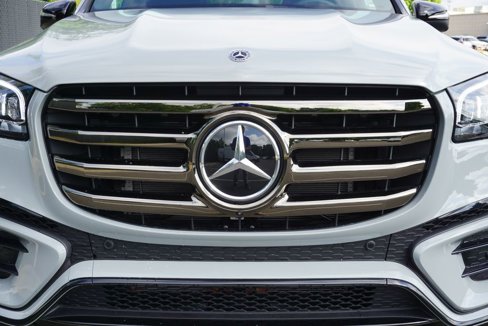 Certified 2025 Mercedes-Benz GLS 450 4MATIC image 13