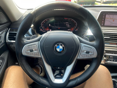 Used 2021 BMW 740i w/ Premium Package image 10