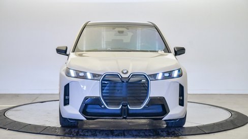 New 2026 BMW iX M70 image 7