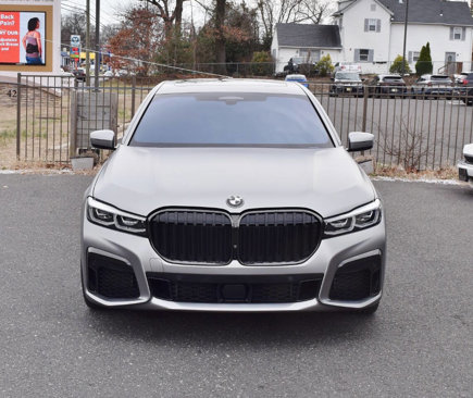 Used 2022 BMW M760i xDrive w/ Luxury Rear Seating Package image 5