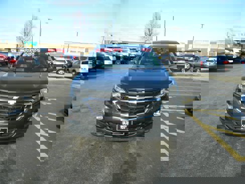 Used 2020 Chevrolet Equinox LS w/ LS Convenience Package image 3