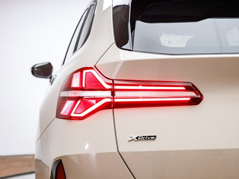 New 2026 BMW X3 xDrive30 w/ Premium Package image 10