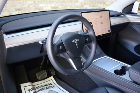 Used 2023 Tesla Model Y Long Range image 14
