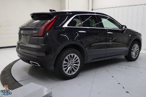 Used 2025 Cadillac XT4 Premium Luxury image 4