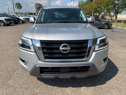 Used 2024 Nissan Armada SL w/ Captain's Chairs Package image 3