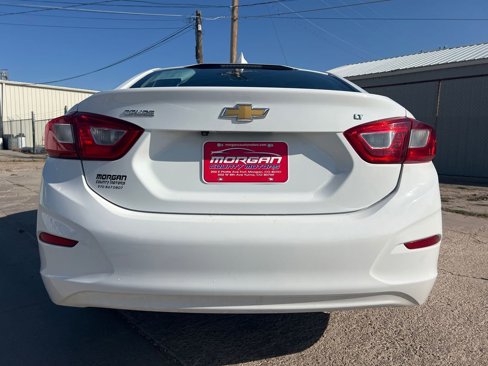 Used 2018 Chevrolet Cruze LT w/ Convenience Package image 6