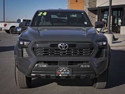 Used 2024 Toyota Tacoma TRD Off-Road image 2