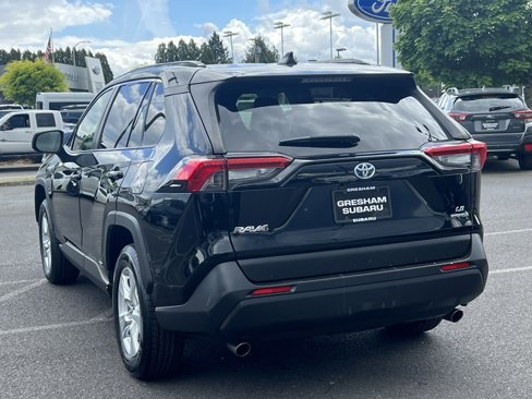 Used 2020 Toyota RAV4 LE w/ Carpet Mat Package image 5