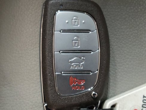 Used 2015 Hyundai Sonata Sport w/ Option Group 03 image 32