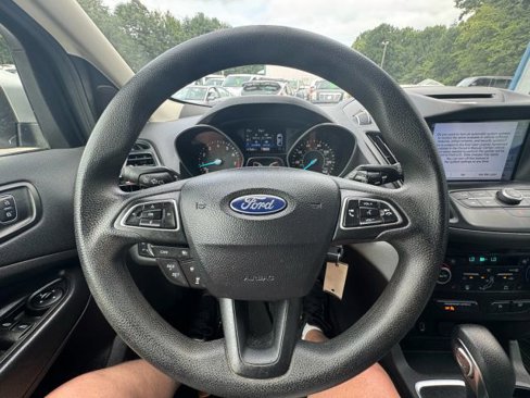 Used 2018 Ford Escape SE w/ Ford Safe & Smart Package image 17