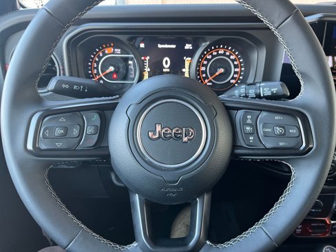 Used 2025 Jeep Wrangler Unlimited Rubicon image 28