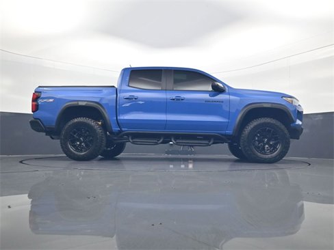 Used 2025 Chevrolet Colorado ZR2 w/ Technology Package image 24