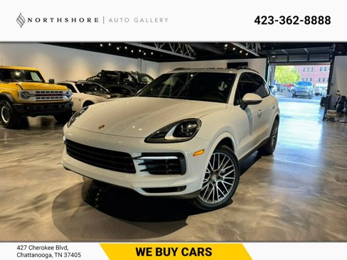 Used 2022 Porsche Cayenne w/ Premium Package image 1
