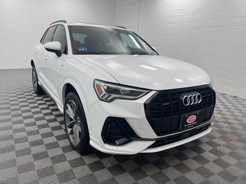 Used 2024 Audi Q3 2.0T Premium Plus image 1
