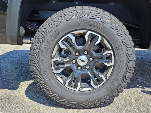New 2026 Chevrolet Silverado 1500 ZR2 image 5