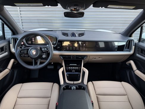 New 2025 Porsche Cayenne E-Hybrid image 16