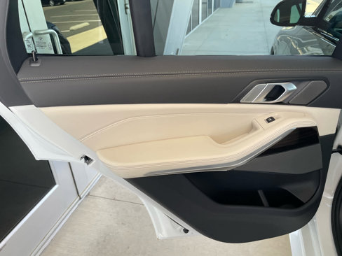 New 2026 BMW X5 xDrive40i w/ M Sport Package image 16